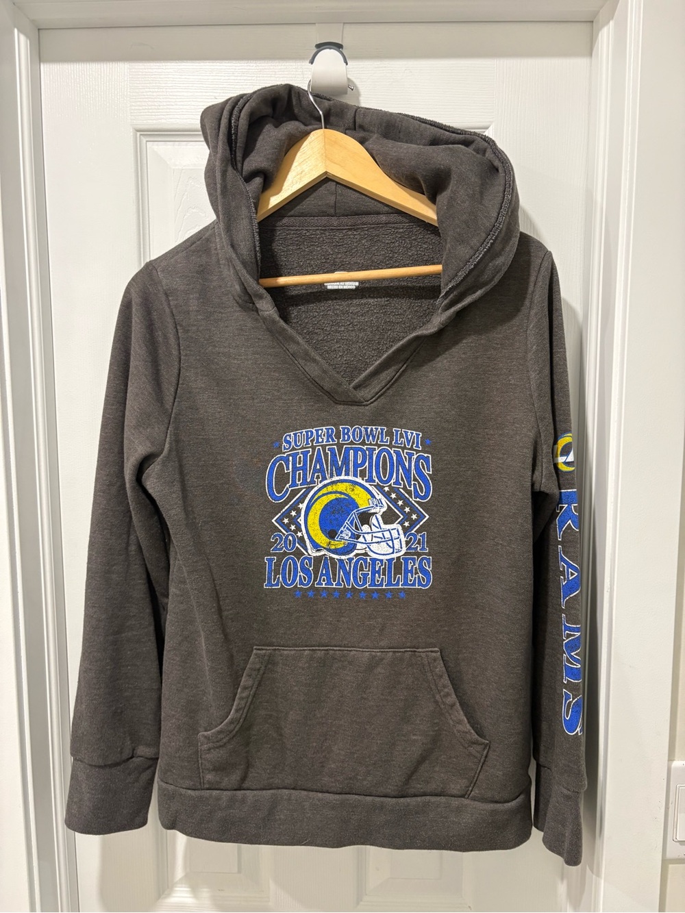Los Angeles Rams Super Bowl LVI Champions Hoodie women’s medium